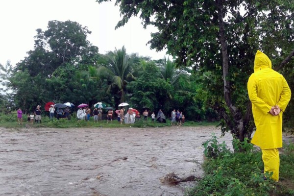 Honduras: 150 familias atrapadas por crecida del río Naco
