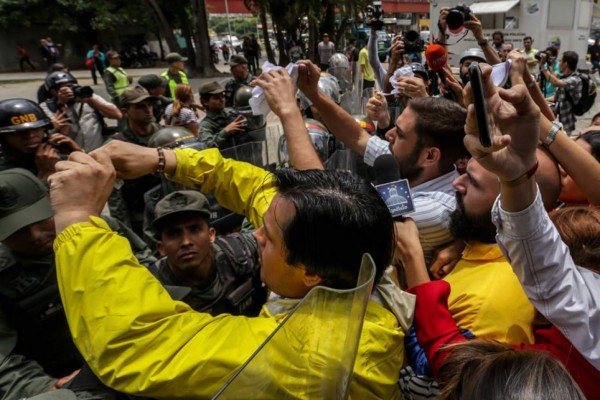 ONU pide al Supremo de Venezuela reconsidere decisión de asumir función legislativa
