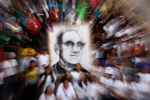 Salvadoreños participarán en caminata por el beato Romero