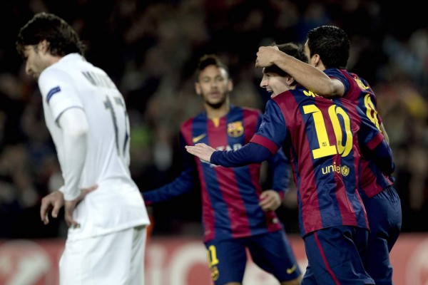 El tridente Messi-Neymar-Suárez da el liderato de grupo al Barça