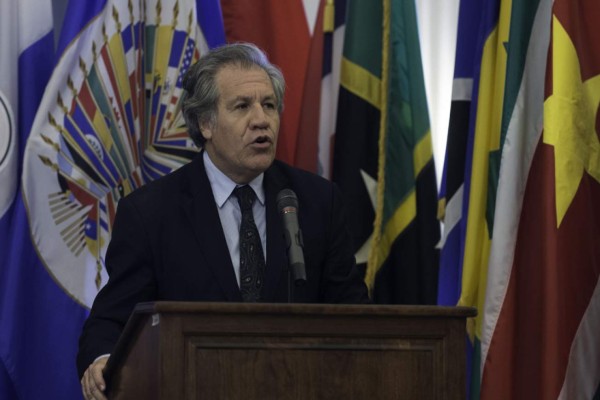 Almagro denuncia 'auto golpe de Estado' en Venezuela