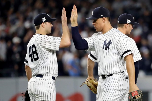 Los Yankees se ponen a un juego de la Serie Mundial