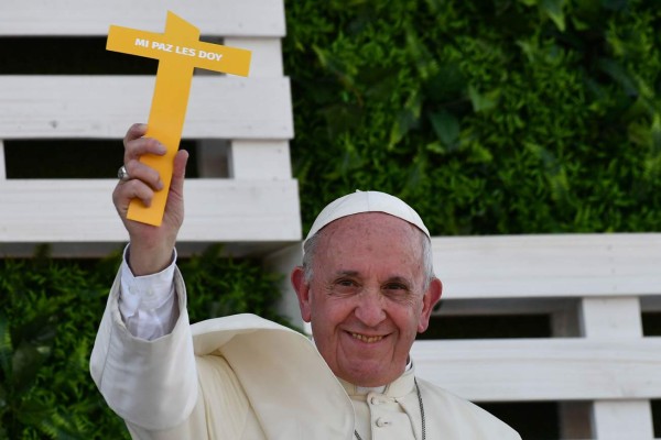 El papa Francisco se despide de Chile con mensaje a los migrantes