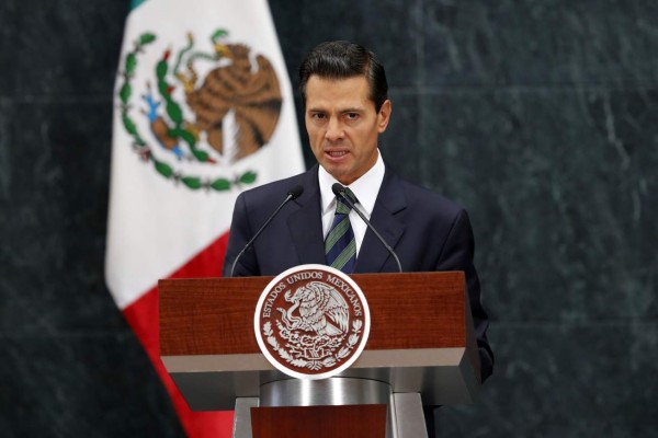 Peña Nieto rechaza haber plagiado su tesis de abogado