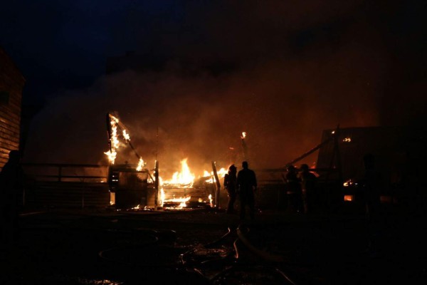 Incendio consume un reconocido restaurante en Santa Rosa de Copán