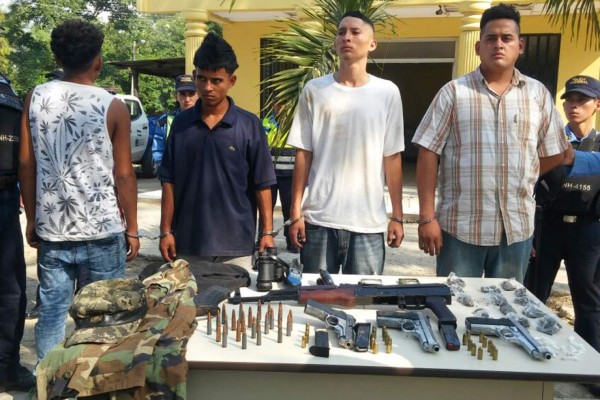 Capturan a supuesta banda de sicarios en La Lima