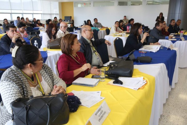 Consejo decide reanudar segundo período en Unah