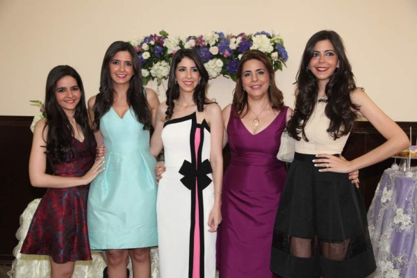 Alexandra, Vanessa, Valeria, Wafa y Andrea Zgheibra Shahín