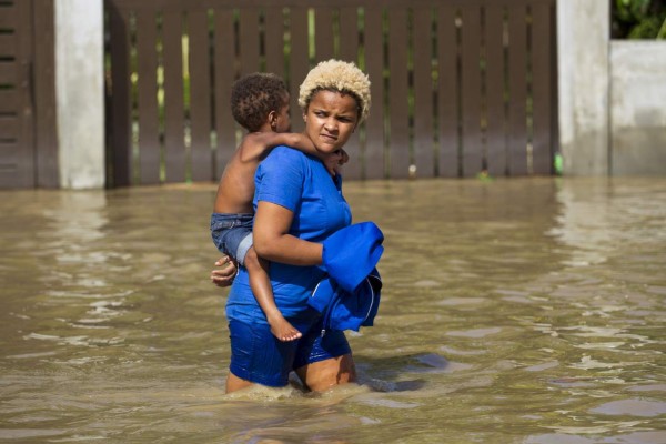 Empeoran las condiciones en Puerto Rico tras el azote del huracán María