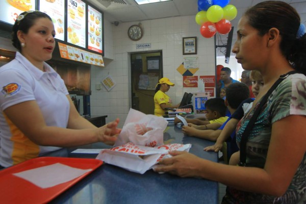 Hondureños celebraron con Church’s el Día Nacional del Pollo