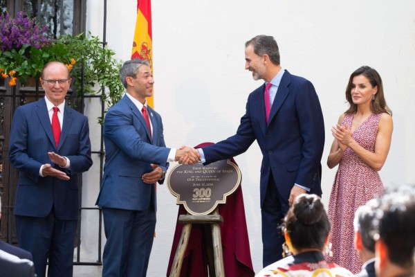 Felipe VI y Letizia llegan a San Antonio en su gira por EEUU