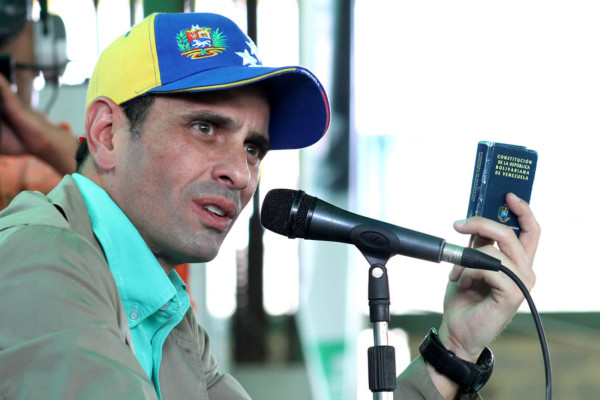 Capriles: 'no están dadas' condiciones para la 'salida' del poder de Maduro