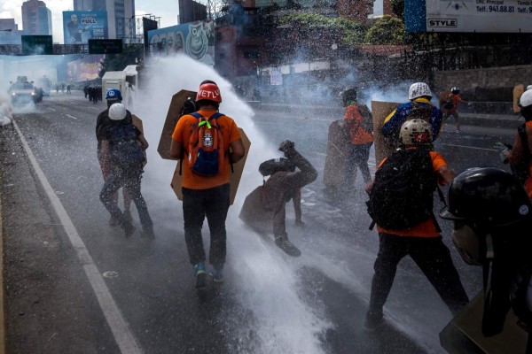 Venezuela: Joven muere arrollado durante una manifestación