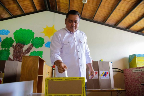 Candidato Bertucci pide a Maduro 'repetir las elecciones'