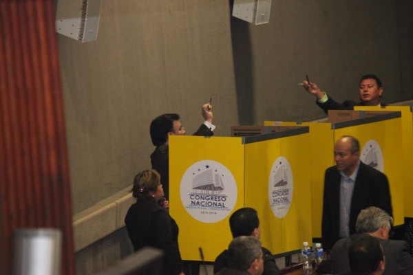 Diputados de Libre y Pac hacen público sus votos