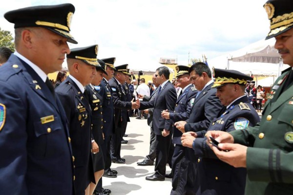 Ascienden a 89 oficiales de la Policía Nacional