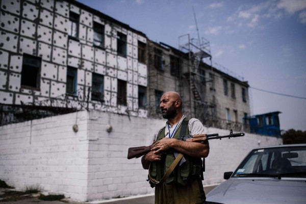 Se fugan más de cien presos de cárcel de alta seguridad en Ucrania
