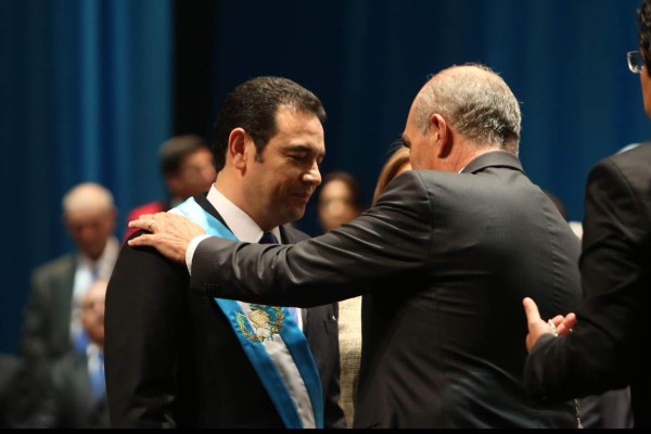Jimmy Morales ya es presidente de Guatemala