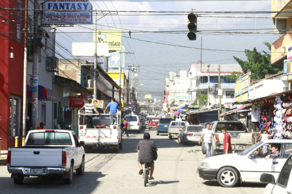 Infierno vehicular en San Pedro Sula por semáforos dañados