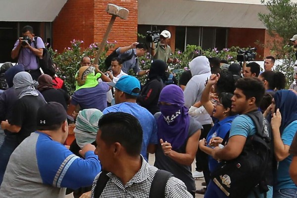 Los militantes del MEU paralizaron las actividades de la UNAH en Tegucigalpa.