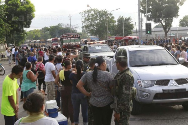 Trasladan a los últimos reos del penal sampedrano hacia otras cárceles de Honduras