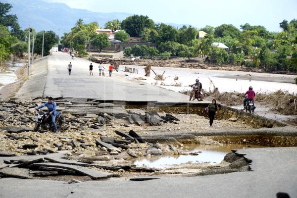 Crecida destroza Pimienta, Potrerillos y Villanueva