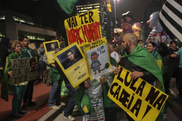 Rousseff acelera su mudanza del palacio presidencial