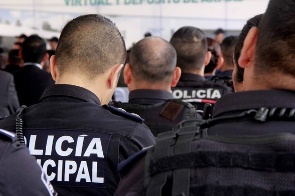 Asesinan a seis policías en centro de México