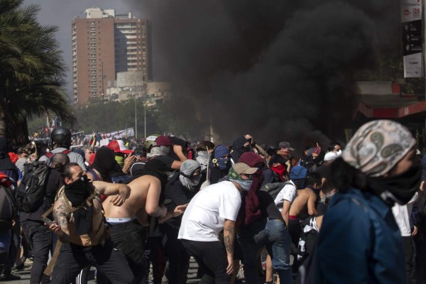 Violentas protestas en Chile dejan ya 15 muertos