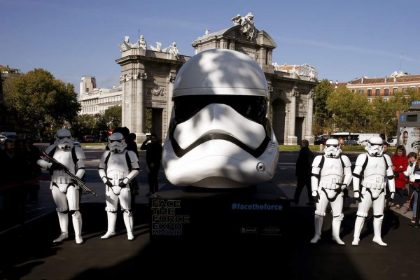 Hotel de atracción Star Wars de Disney abre las puertas a precio 'galáctico'  