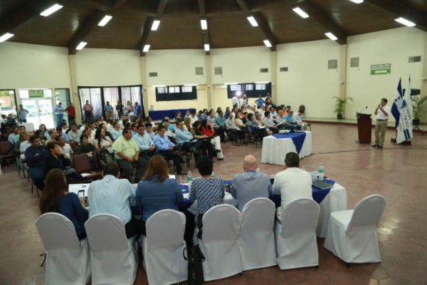 Empresarios participan en conversatorio para agilizar procesos en aduanas de Honduras