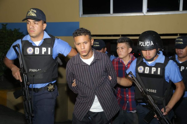 Detienen a dos supuestos miembros de la MS en San Pedro Sula