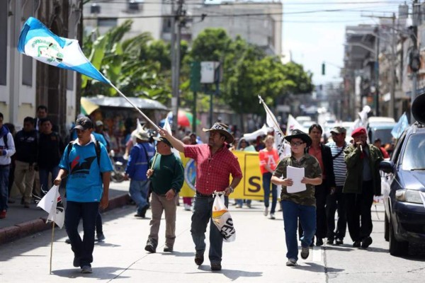 Campesinos guatemaltecos piden nacionalizar la energía  