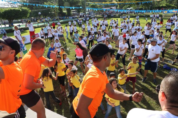 Diversión, música y solidaridad en el Color Fun Run del Lago de Yojoa