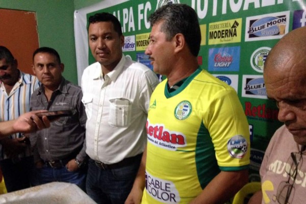 El Juticalpa FC presenta a Mauro Reyes como técnico