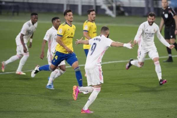 Benzema ha marcado dos goles en la goleada del Real Madrid. Foto AFP.