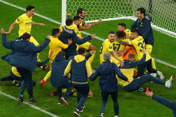 Villarreal vence en increíble tanda de penales al Manchester United y es campeón de la Europa League