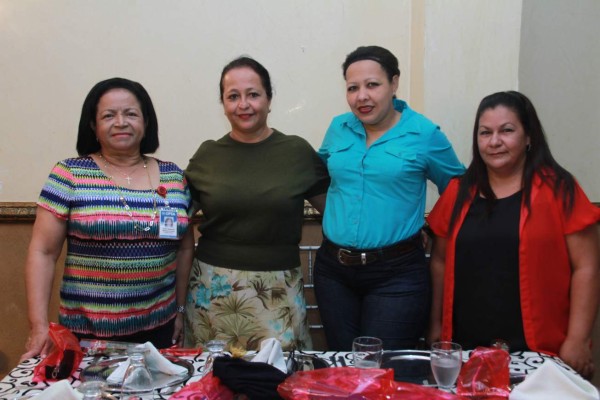 Fiesta a las reinas del hogar