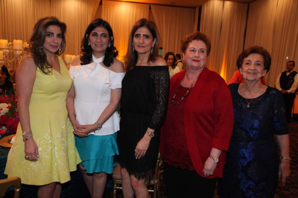 Leyla Faraj, Giselle Mitri y Lorena Hepburn.