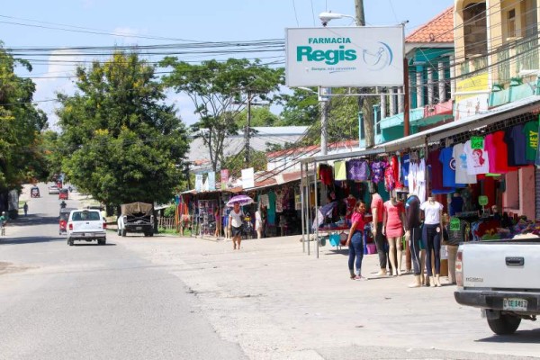 Fuentes de empleo. Entre las fuentes de empleo de este municipio destacan el comercio, la agricultura, ganadería, las fincas bananeras y también dependen mucho de las remesas.