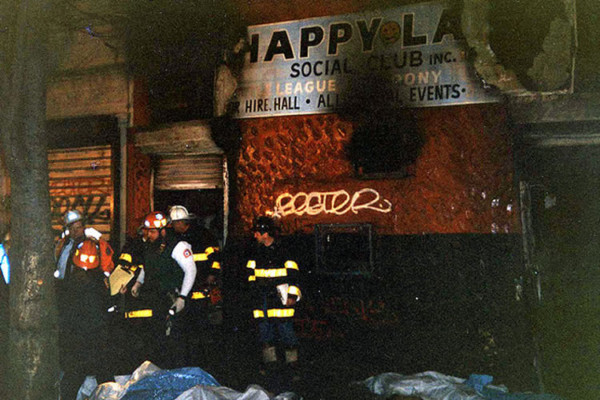 Hondureños en Nueva York recuerdan el incendio en Happy Land