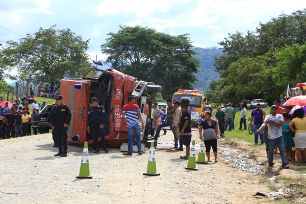 A 17 sube cifra de muertos en accidente vial en Yoro