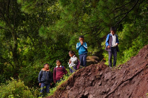 Ciudades y pueblos entre frías montañas