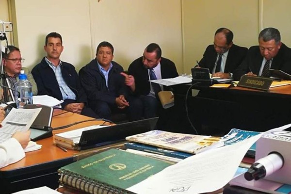 Capturan a tres prominentes empresarios por corrupción en Guatemala