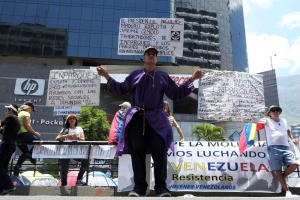 Marchan por la 'resurrección de la democracia” en Venezuela
