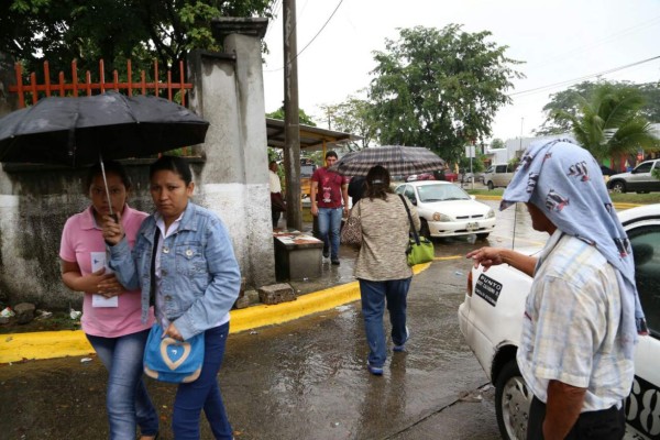 Lluvias continuarán por ingreso de masa de aire frío