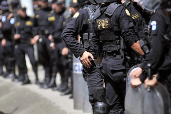 La Policía guatemalteca se organiza ante eventual emergencia y suspende descansos