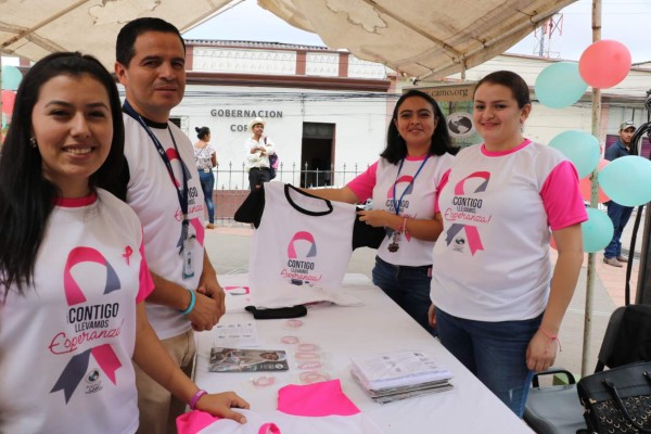 Realizan campaña para prevenir cáncer de mama