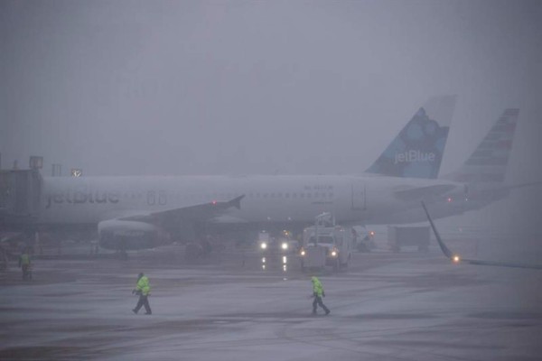 EEUU cancela 3,000 vuelos por nueva tormenta invernal