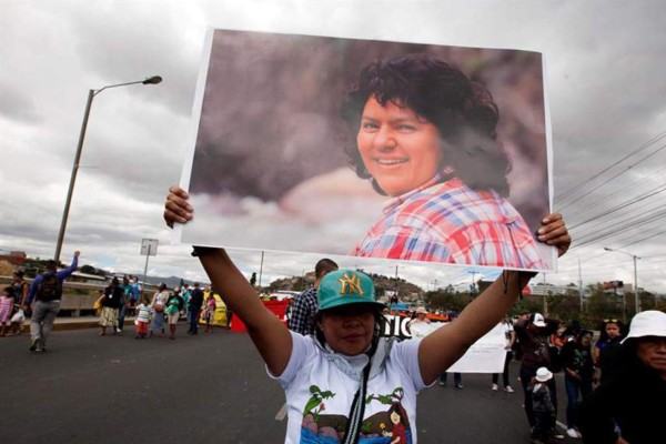 Se hará una película documental de Berta Cáceres